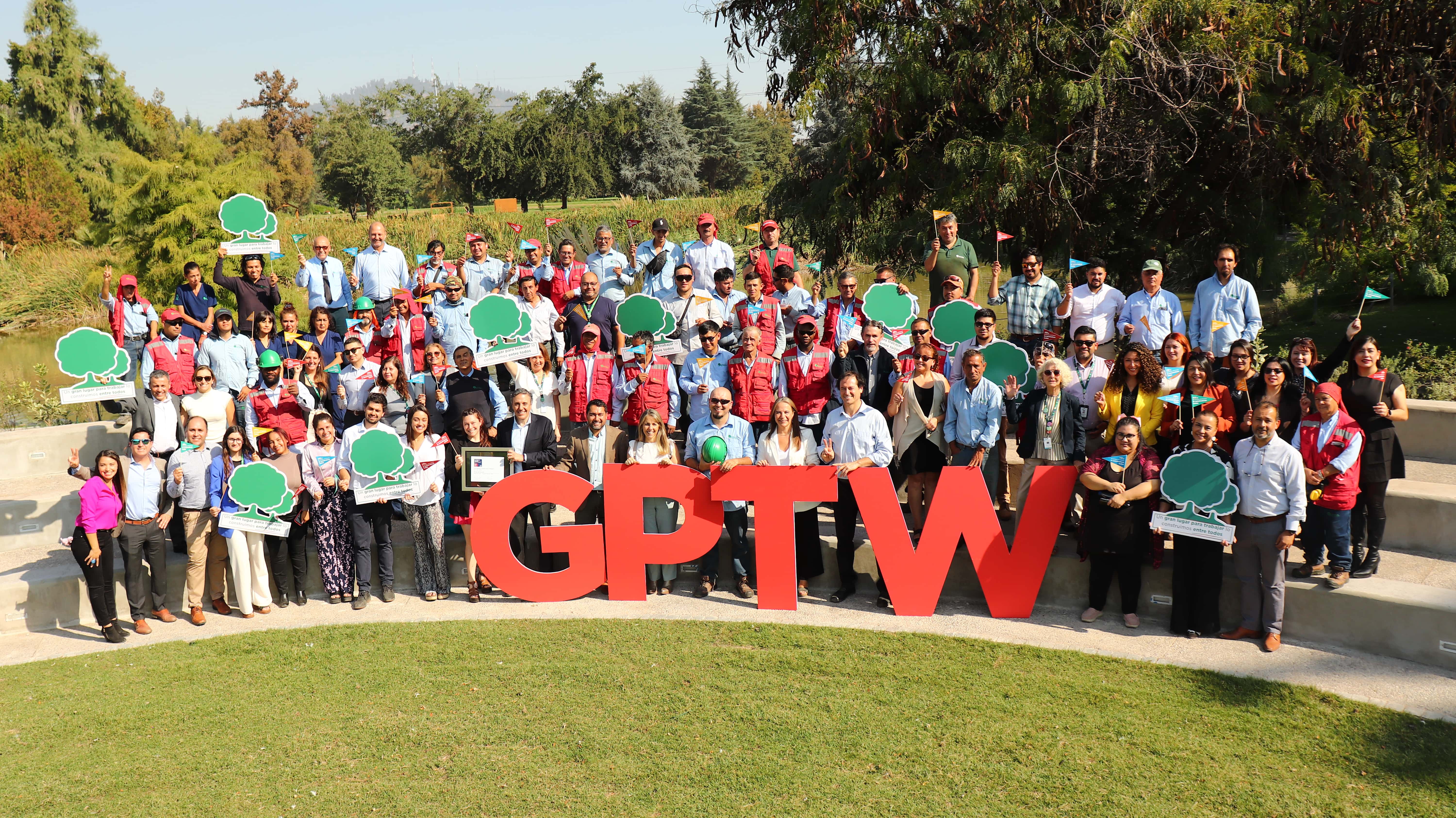 2024-Chile-Parque-Del-Recuerdo-Photo