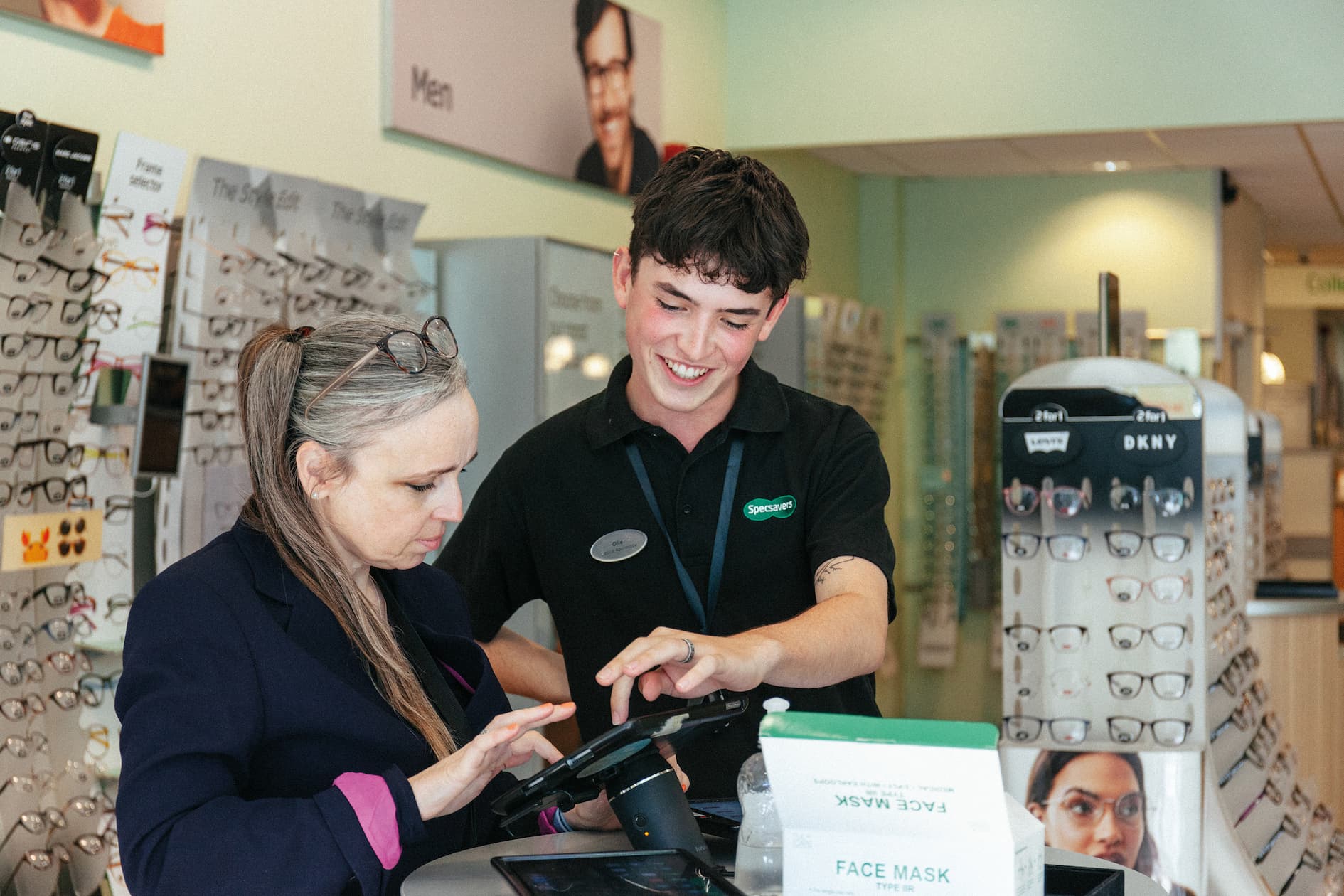Specsavers-Company-Photo (1)